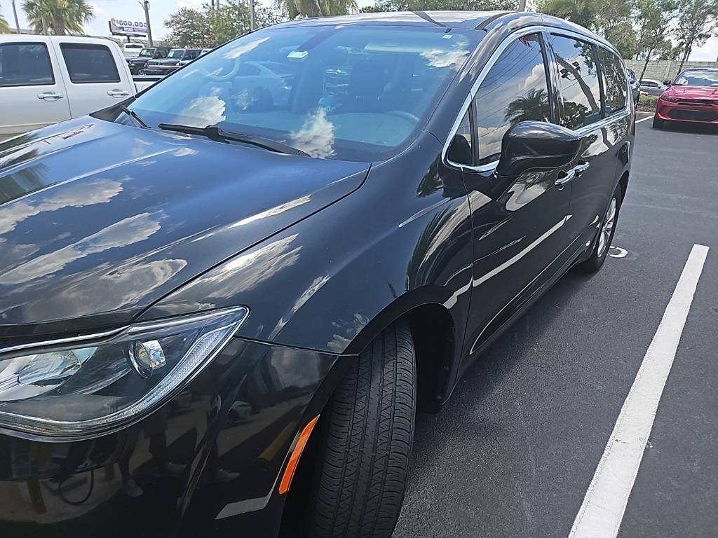2019 Chrysler Pacifica Touring Plus — Minivan — 82,686 mi — Clermont, FL