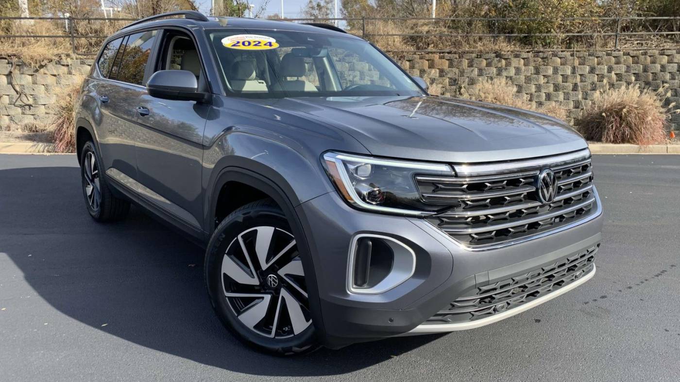 2024 Volkswagen Atlas SE with Technology — SUV — 7,979 mi — Greenville, SC