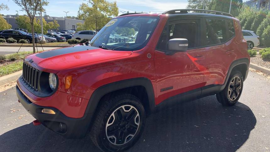 New 2023 Jeep Renegade Trailhawk Sport Utility near Asheville #30021