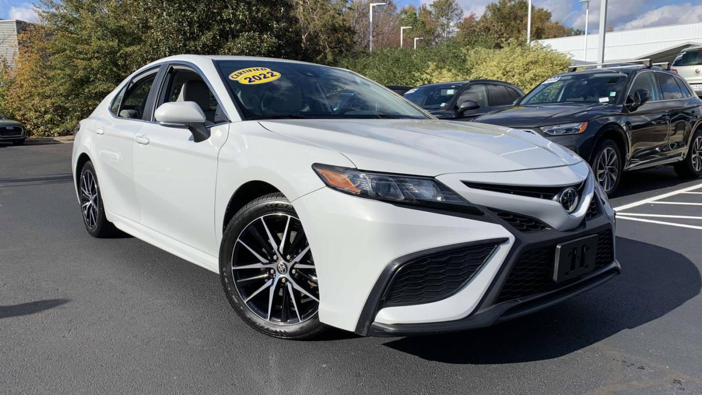 2022 Toyota Camry SE — Sedan — 59,641 mi — Greenville, SC