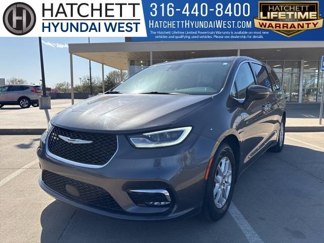 2023 Chrysler Pacifica Touring L — Minivan — 74,138 mi — Wichita, KS