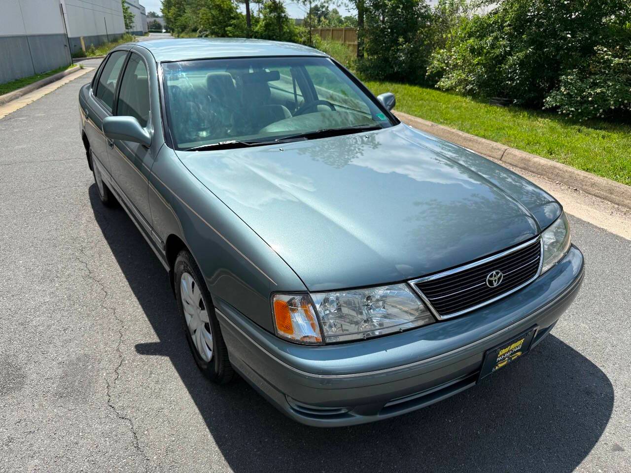 1999 Toyota Avalon XL — Sedan — 135,741 mi — Chantilly, VA