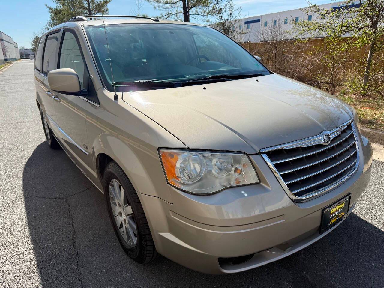 2009 Chrysler Town & Country Touring — Minivan — 64,322 mi — Chantilly, VA
