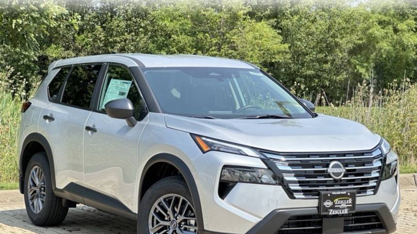 2025 Nissan Rogue S — SUV — 10,804 mi — Orland Park, IL