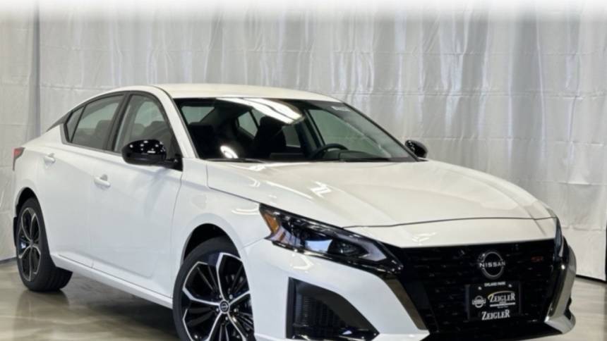 2024 Nissan Altima SR — Sedan — 3,448 mi — Orland Park, IL