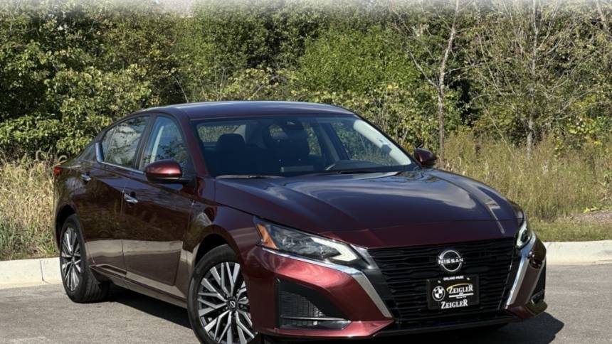 2023 Nissan Altima SV — Sedan — 27,447 mi — Orland Park, IL
