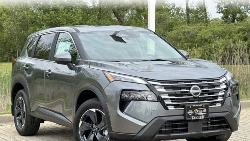 2025 Nissan Rogue SV — SUV — 4,769 mi — Orland Park, IL