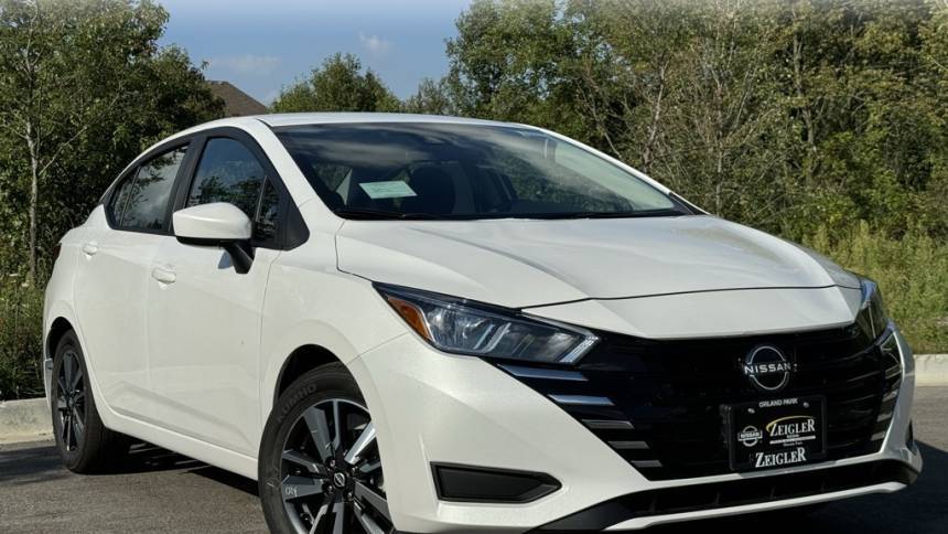 2024 Nissan Versa SV — Sedan — 4,661 mi — Orland Park, IL