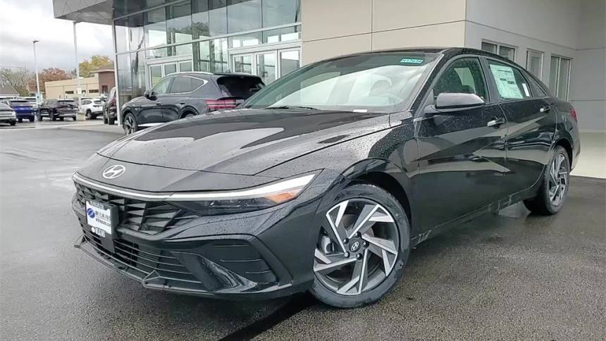 2024 Hyundai Elantra SEL — Sedan — 3,019 mi — Elmhurst, IL