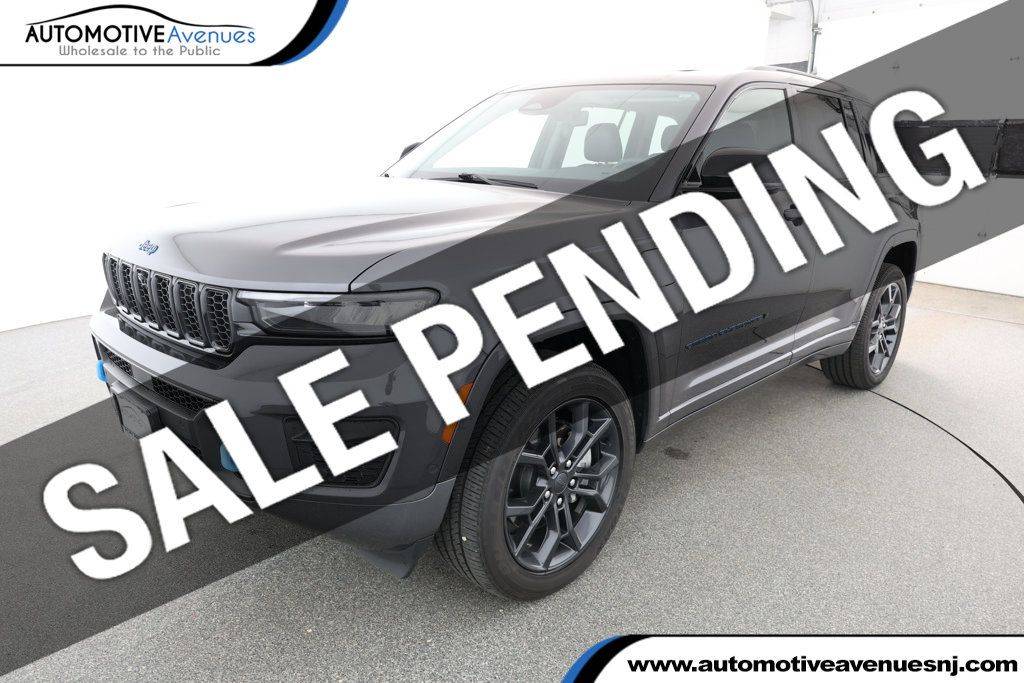 2023 Jeep Grand Cherokee 30th Anniversary 4xe — SUV — 18,595 mi — Wall Township, NJ