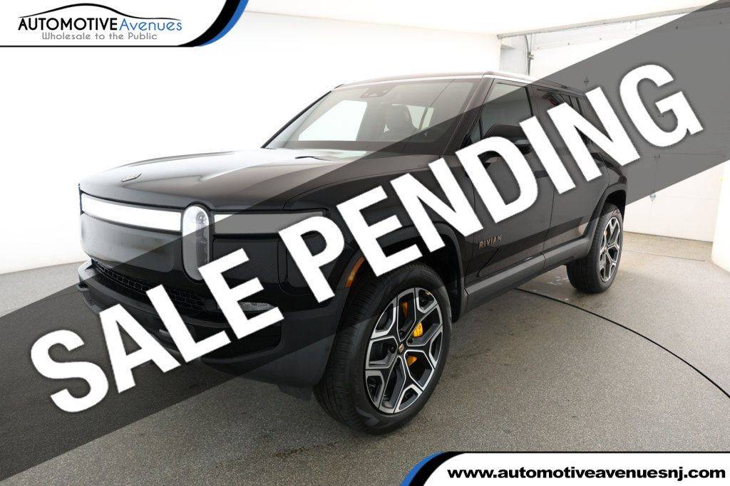 2023 Rivian R1S