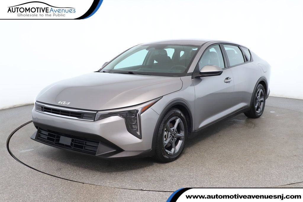 2025 Kia K4 LXS — Sedan — 13,501 mi — Wall Township, NJ