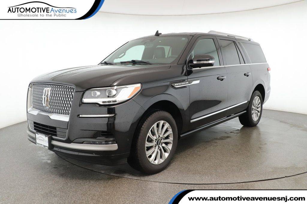 2024 Lincoln Navigator Premiere — SUV — 23,041 mi — Wall Township, NJ