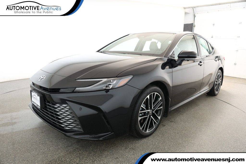 2025 Toyota Camry Hybrid XLE — Sedan — 3,286 mi — Wall Township, NJ