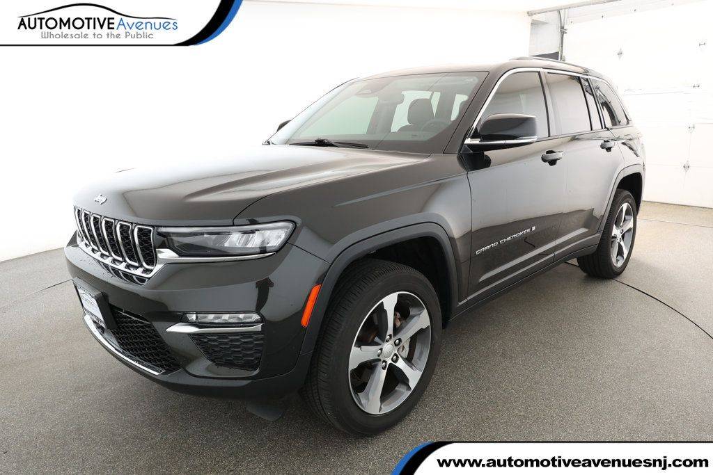 2023 Jeep Grand Cherokee Limited — SUV — 8,752 mi — Wall Township, NJ
