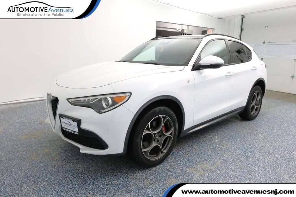 2022 Alfa Romeo Stelvio