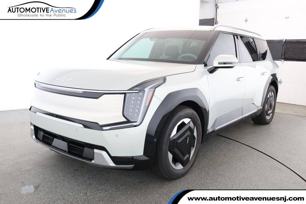 2024 Kia EV9 Land — SUV — 2,613 mi — Wall Township, NJ