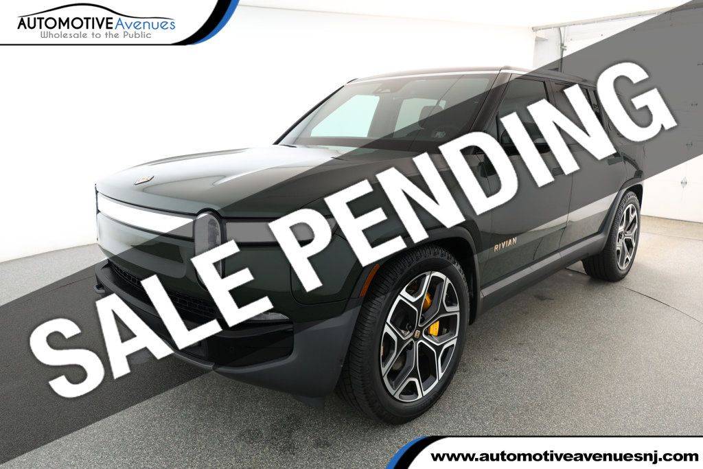 2022 Rivian R1S
