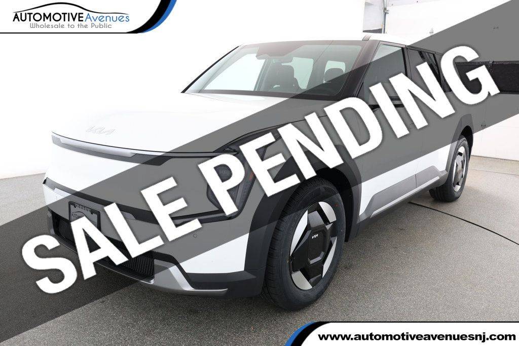 2024 Kia EV9 Light Long Range — SUV — 15,253 mi — Wall Township, NJ
