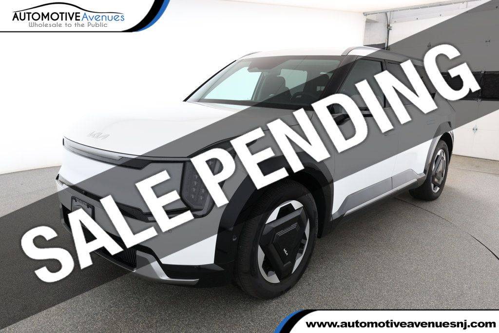 2024 Kia EV9 Land — SUV — 4,654 mi — Wall Township, NJ