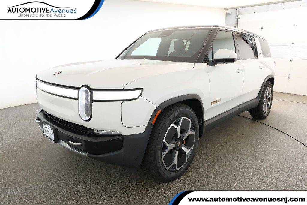 2023 Rivian R1S
