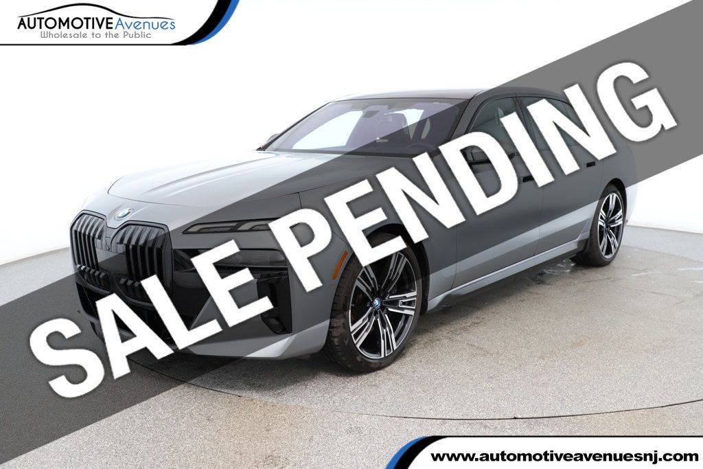 2023 BMW i7 xDrive60 — Sedan — 7,988 mi — Wall Township, NJ