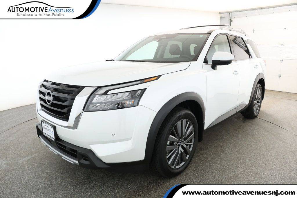 2025 Nissan Pathfinder SL — SUV — 2,408 mi — Wall Township, NJ