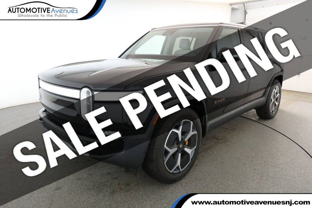 2023 Rivian R1S