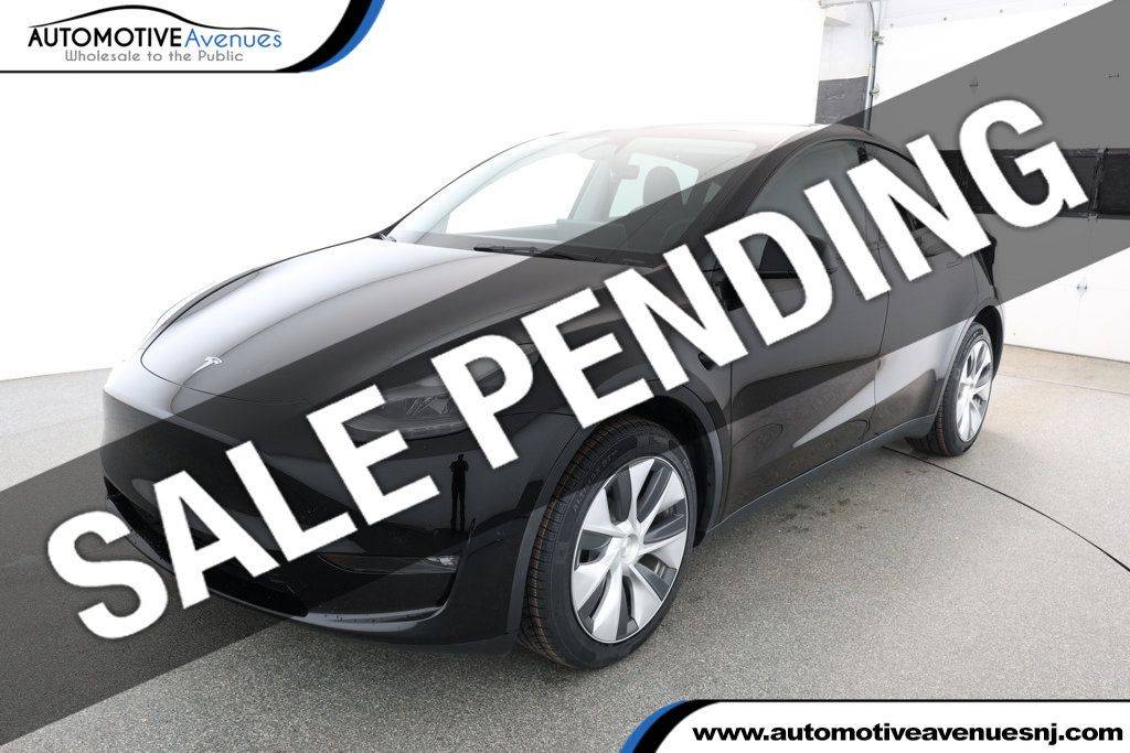 2024 Tesla Model Y Long Range — SUV — 33,736 mi — Wall Township, NJ