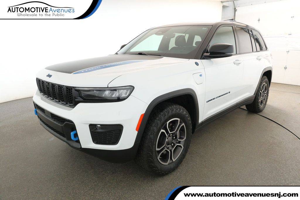 2023 Jeep Grand Cherokee Trailhawk 4xe — SUV — 13,988 mi — Wall Township, NJ