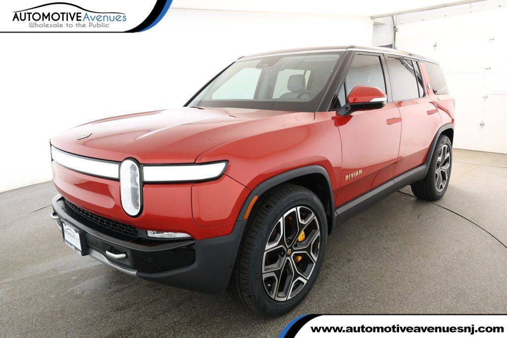2023 Rivian R1S