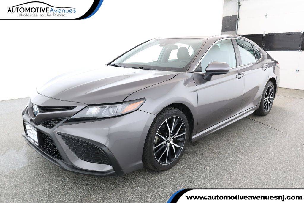 2021 Toyota Camry SE — Sedan — 28,194 mi — Wall Township, NJ