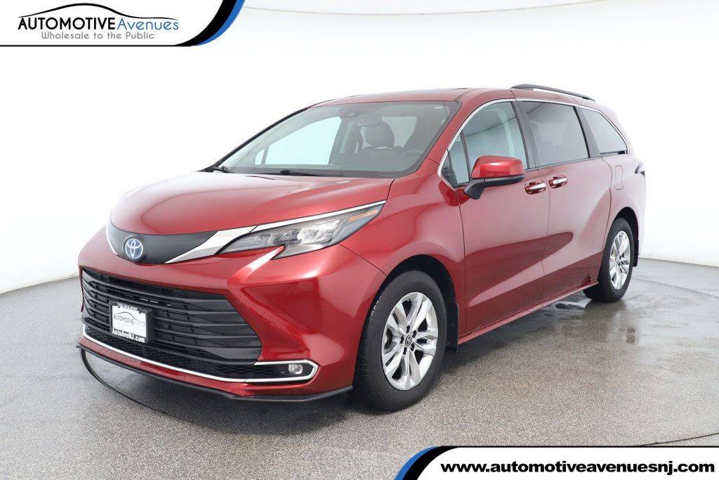 2024 Toyota Sienna XLE — Minivan — 21,897 mi — Wall Township, NJ