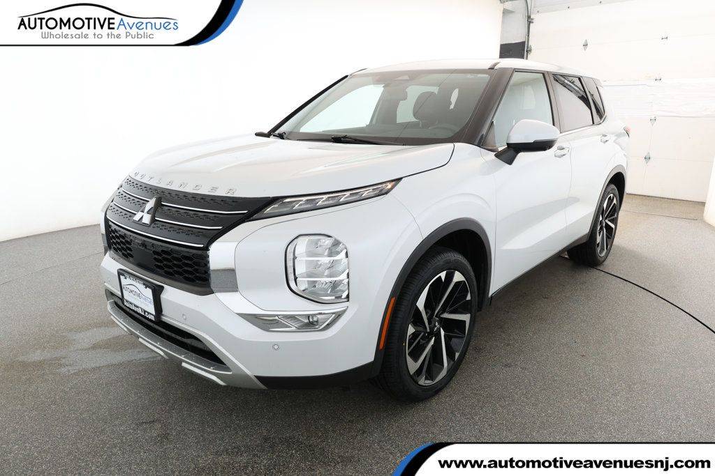 2022 Mitsubishi Outlander Black Edition — SUV — 26,555 mi — Wall Township, NJ