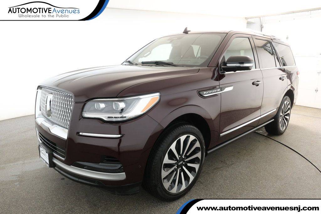 2023 Lincoln Navigator Reserve — SUV — 4,057 mi — Wall Township, NJ