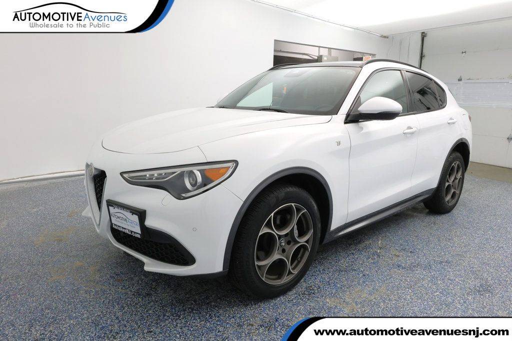 2022 Alfa Romeo Stelvio