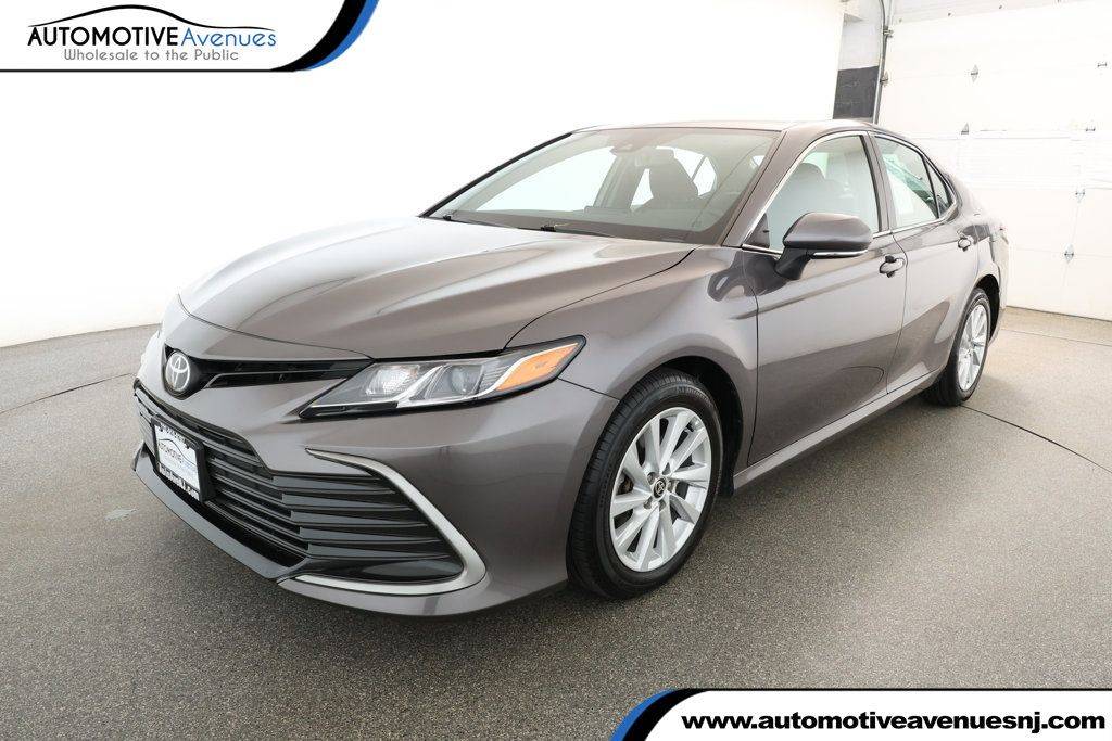 2021 Toyota Camry LE — Sedan — 16,513 mi — Wall Township, NJ