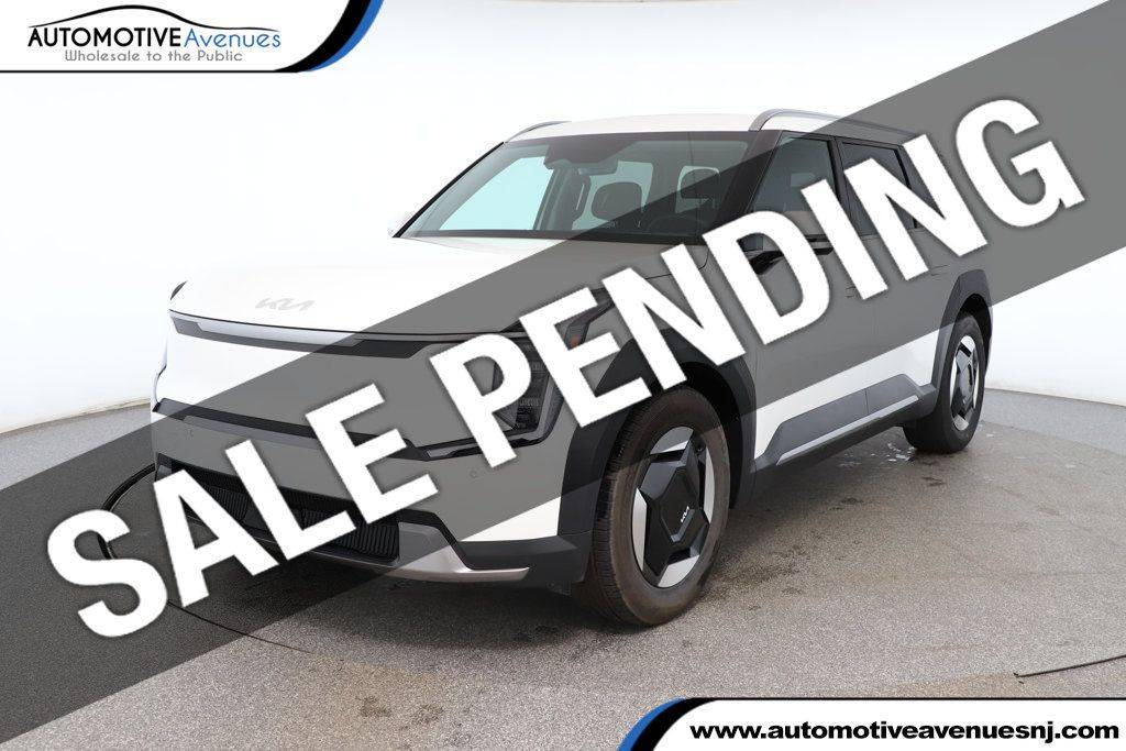 2024 Kia EV9 Wind — SUV — 3,922 mi — Wall Township, NJ