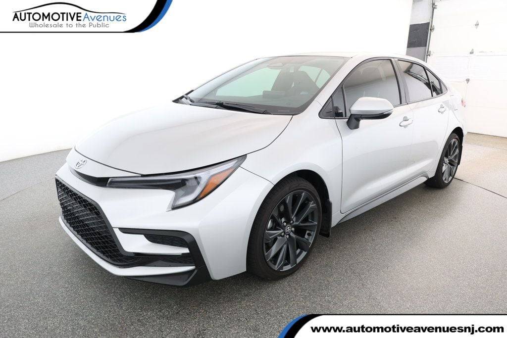 2025 Toyota Corolla SE — Sedan — 1,876 mi — Wall Township, NJ