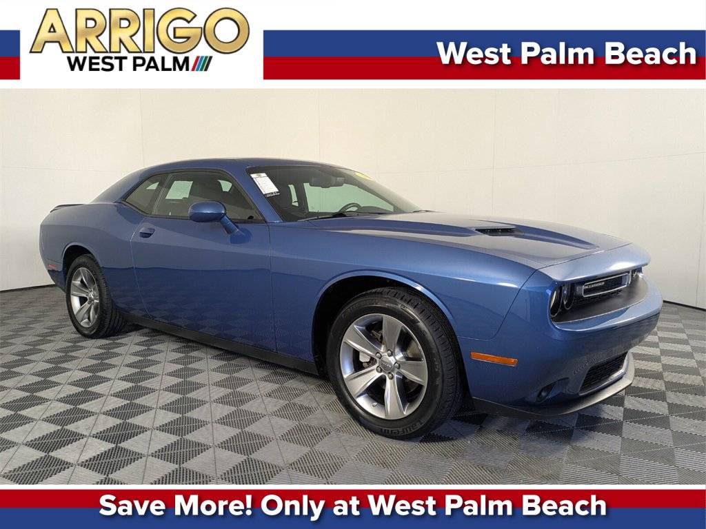 2022 Dodge Challenger SXT — Coupe — 33,674 mi — West Palm Beach, FL