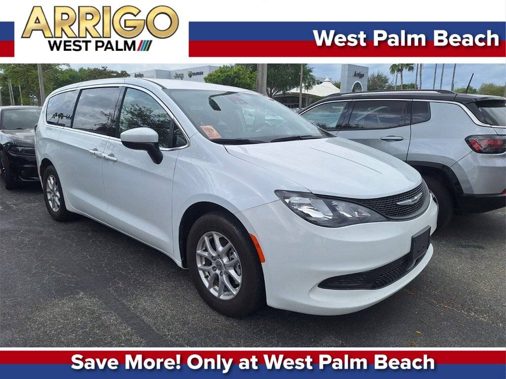 2023 Chrysler Voyager LX — Minivan — 22,161 mi — West Palm Beach, FL