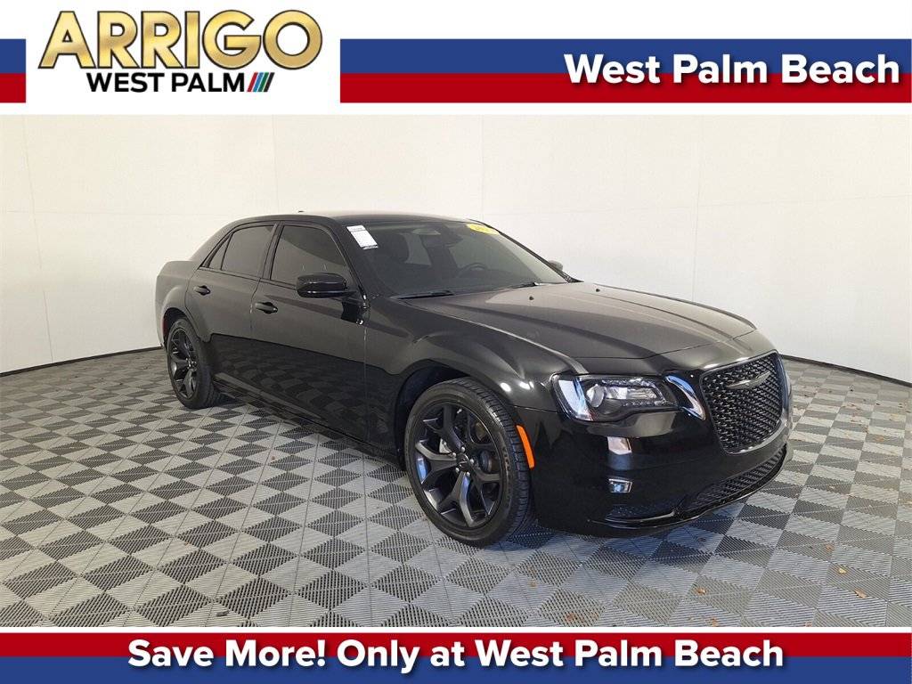 2023 Chrysler 300 Touring — Sedan — 17,256 mi — West Palm Beach, FL