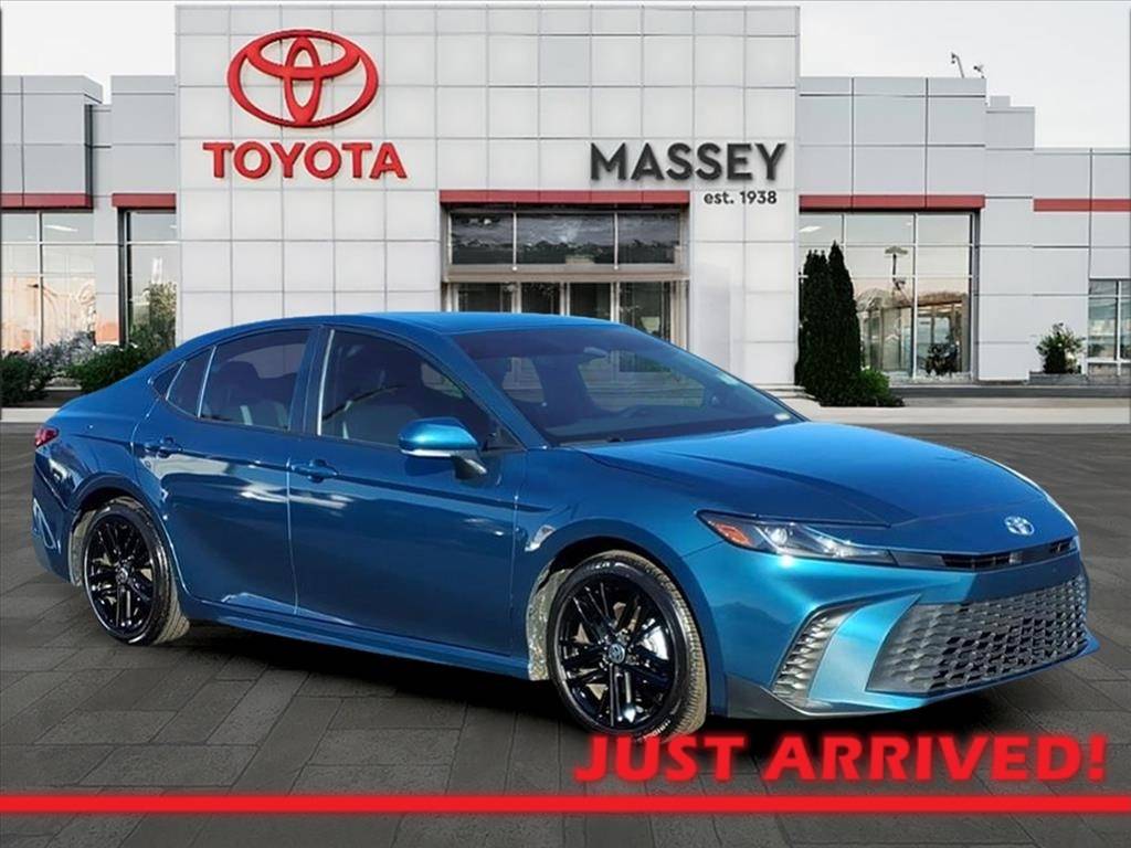 2025 Toyota Camry Hybrid SE — Sedan — 7,101 mi — Kinston, NC