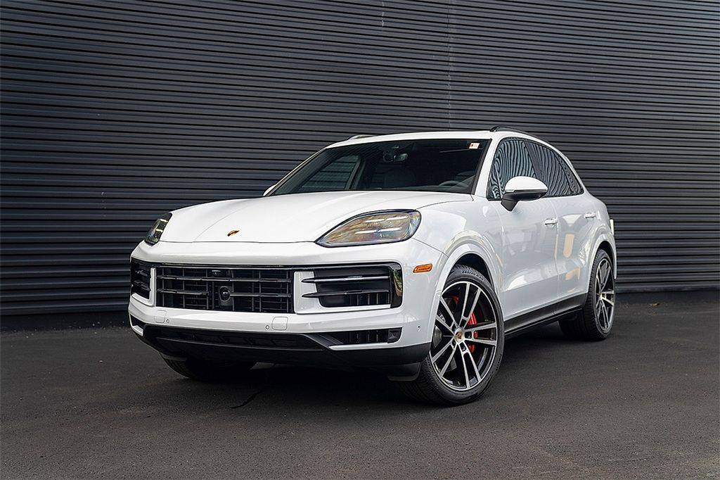2025 Porsche Cayenne S