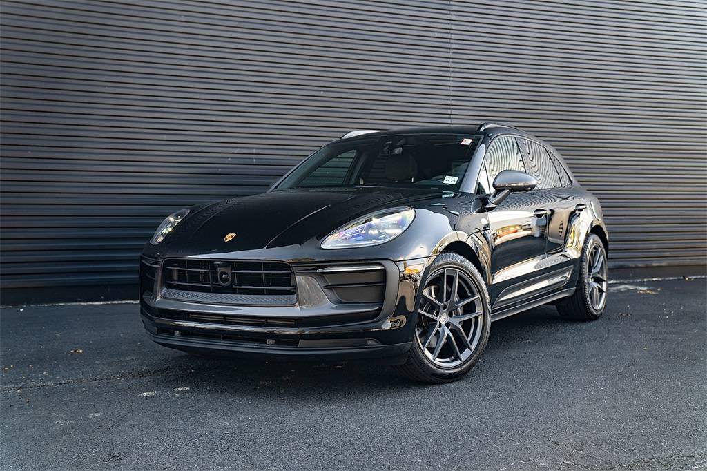 2025 Porsche Macan T — SUV — 3,996 mi — Lawrenceville, NJ