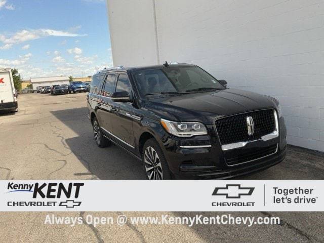 2023 Lincoln Navigator Reserve — SUV — 15,996 mi — Evansville, IN
