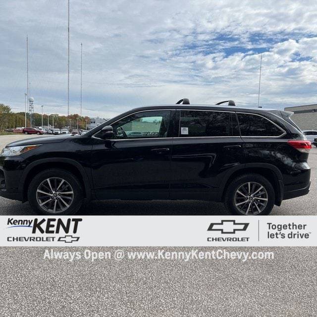 2019 Toyota Highlander SE V6 — SUV — 81,756 mi — Evansville, IN