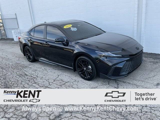 2025 Toyota Camry SE — Sedan — 24,698 mi — Evansville, IN