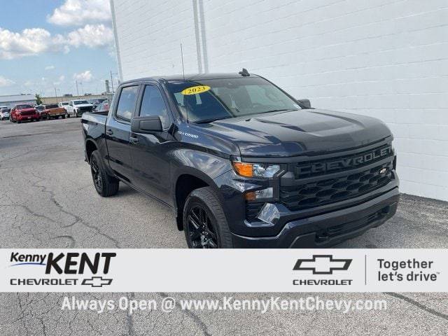 2023 Chevrolet Silverado 1500 Custom — Pickup Truck — 29,000 mi — Evansville, IN