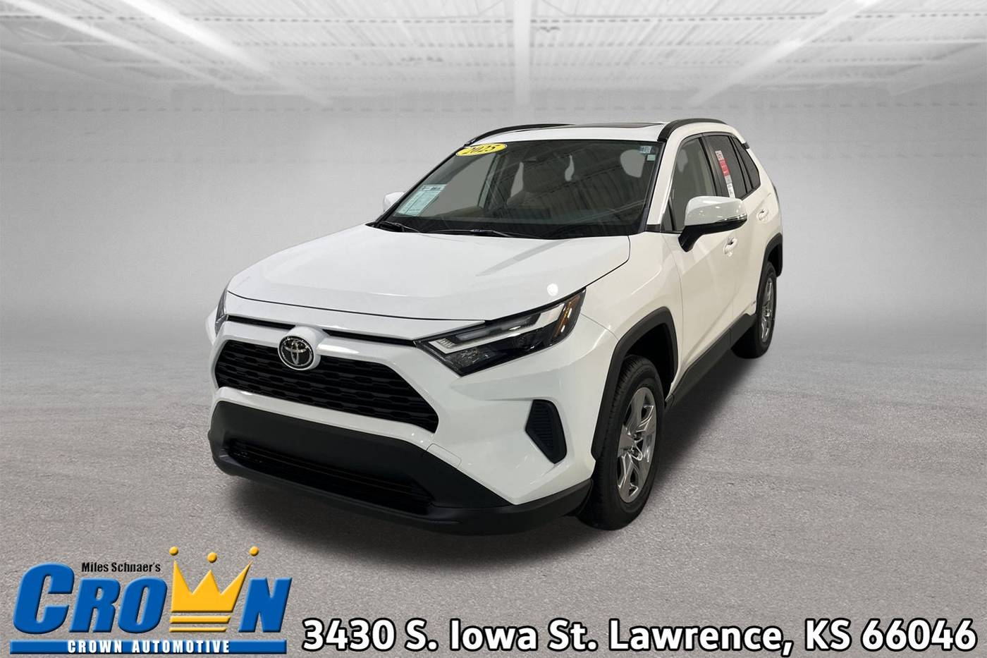2025 Toyota RAV4 Hybrid XLE — SUV — 11 mi — Lawrence, KS